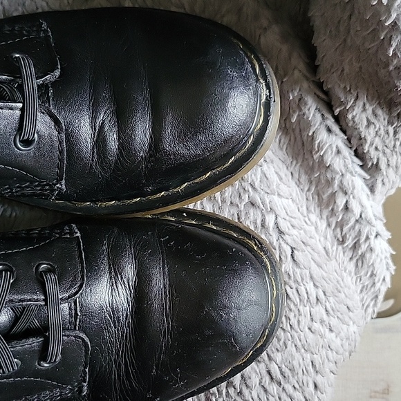 Dr Martens Boots - black leather with elastic laces - Picture 9 of 9